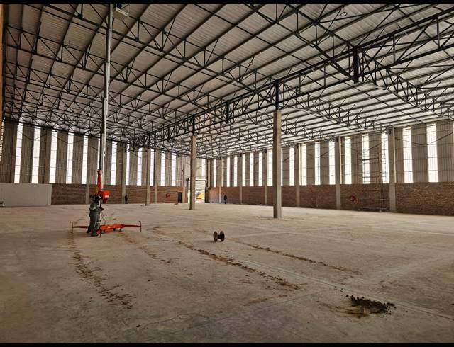 2,183M² WAREHOUSE TO LET IN LANSERIA
